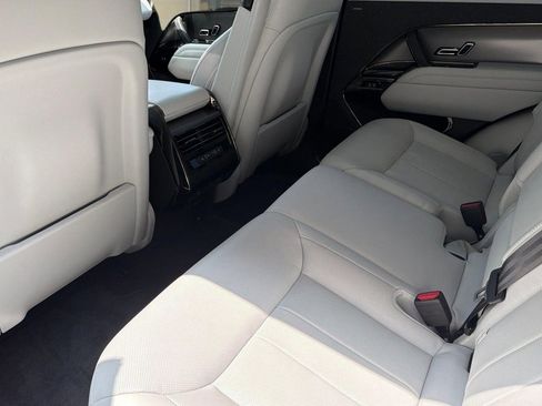 Used 2023 Land Rover Range Rover Sport SE AWD/4WD image 29