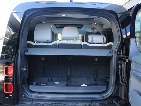 Certified 2025 Land Rover Defender 130 X-Dynamic SE image 49