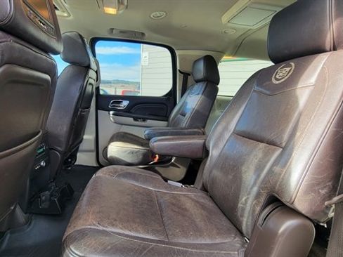 Used 2014 Cadillac Escalade ESV Platinum image 64