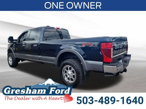 Used 2022 Ford F350 Lariat w/ Lariat Ultimate Package AWD/4WD image 3