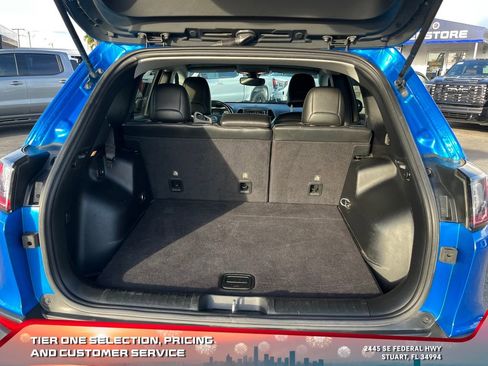 Used 2020 Jeep Cherokee Trailhawk w/ Cold Weather Group image 10