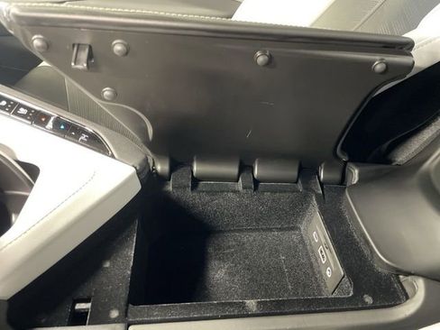 Used 2021 Chevrolet Corvette Stingray Preferred Conv w/ Z51 Performance Package image 21