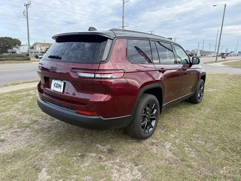 New 2025 Jeep Grand Cherokee L Limited image 7