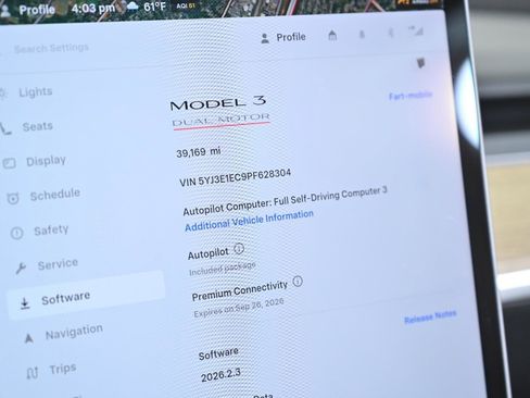 Used 2023 Tesla Model 3 Performance image 17