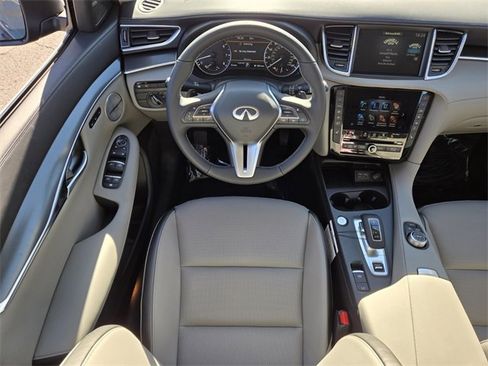 New 2025 INFINITI QX50 Luxe image 15