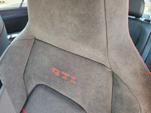 New 2026 Volkswagen GTI SE FWD image 5