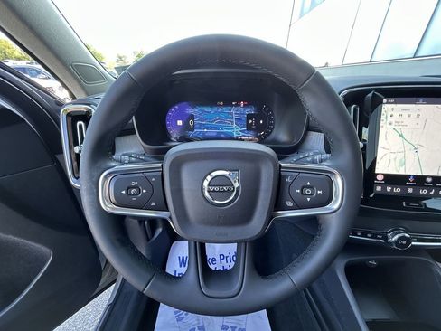 Certified 2023 Volvo XC40 B5 Plus w/ Protection Package Premier AWD/4WD image 18