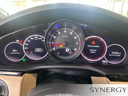 Used 2021 Porsche Cayenne Coupe AWD/4WD image 14
