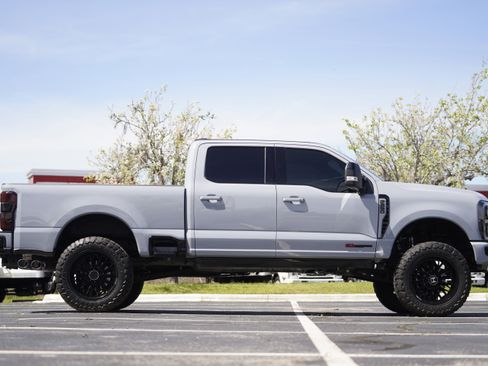 Used 2024 Ford F250 Platinum image 7