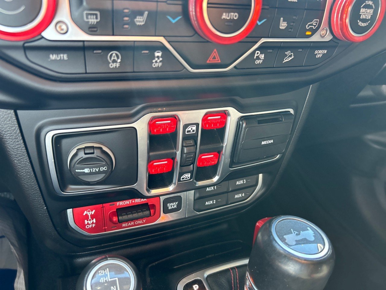 Used 2020 Jeep Wrangler Unlimited Rubicon AWD/4WD image 14