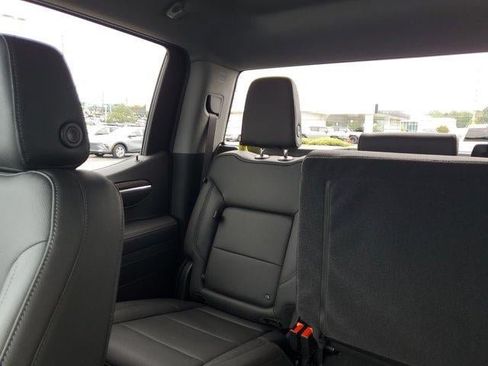 New 2026 GMC Sierra 1500 SLT AWD/4WD image 8