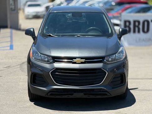Used 2019 Chevrolet Trax LS w/ Tint and Cruise Package AWD/4WD image 5
