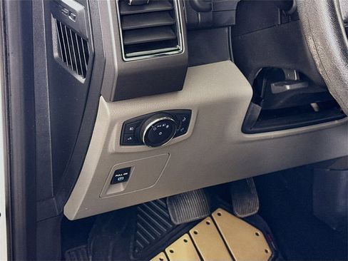 Used 2019 Ford F150 XLT w/ XTR Package image 4