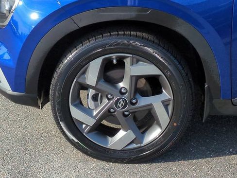 Certified 2023 Hyundai Venue SEL FWD image 10