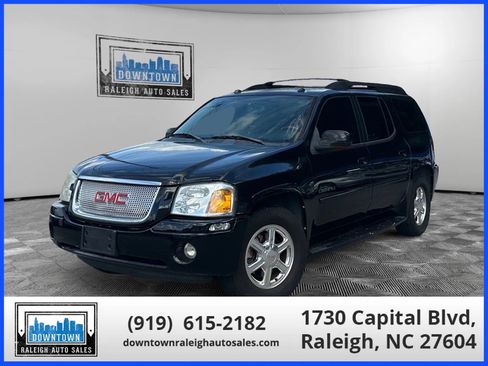 Used 2005 GMC Envoy XL SLE image 1