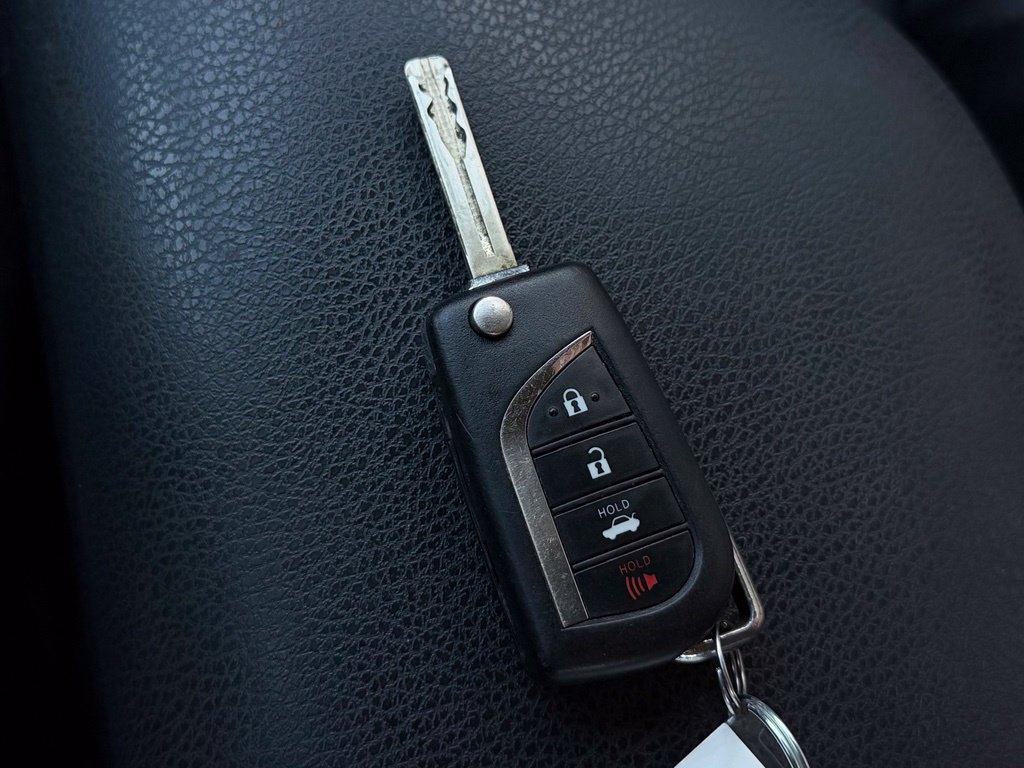 Used 2019 Toyota Camry SE FWD image 27