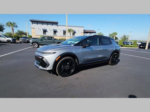 New 2026 Chevrolet Equinox EV RS image 26