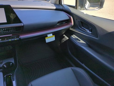 New 2026 Toyota Prius Plug-In Hybrid FWD image 16