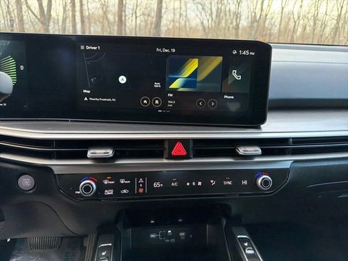 Used 2024 Kia Sorento S image 24