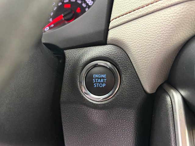 Used 2020 Toyota RAV4 XLE Premium AWD/4WD image 30