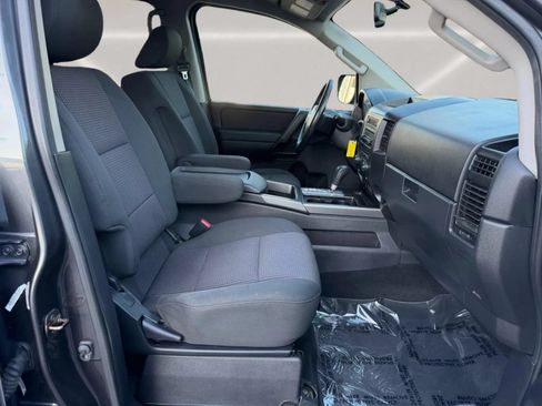 Used 2012 Nissan Titan SV w/ SV Value Truck Pkg RWD image 16