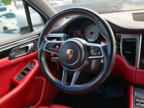 Used 2018 Porsche Macan S AWD/4WD image 39
