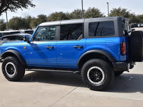 Used 2022 Ford Bronco Badlands image 11