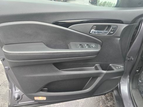 Used 2021 Honda Pilot Elite image 18