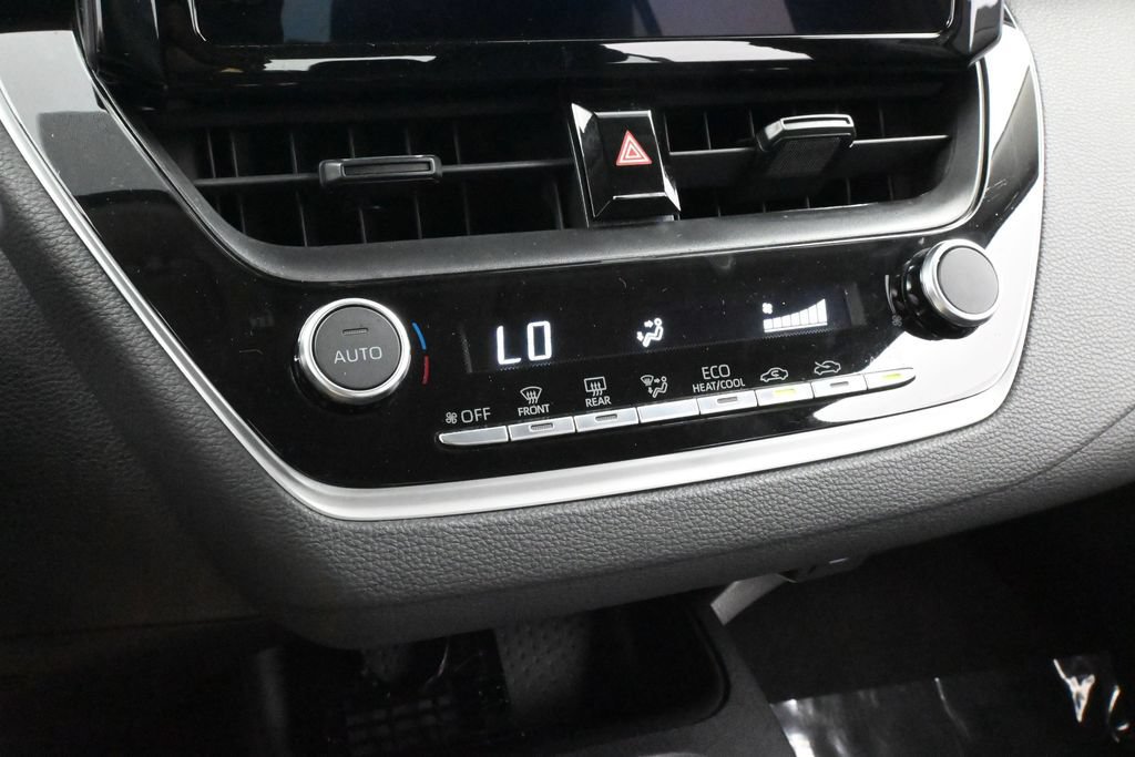 Used 2024 Toyota Corolla LE FWD image 18