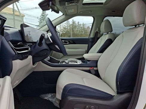 New 2026 Kia Carnival SX Prestige image 8