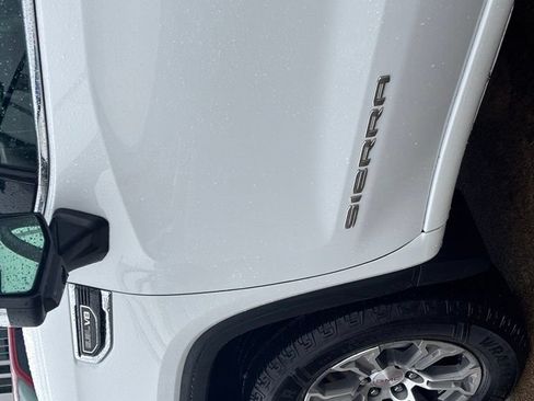 Used 2024 GMC Sierra 1500 SLT RWD image 18