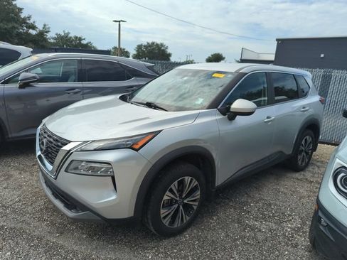 Certified 2023 Nissan Rogue SV FWD image 2