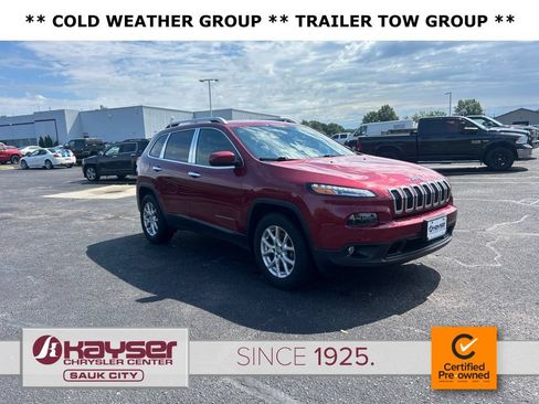 Used 2016 Jeep Cherokee Latitude AWD/4WD image 1