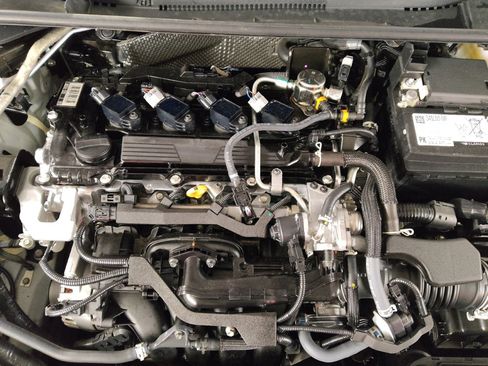 Used 2025 Toyota Corolla LE FWD image 30