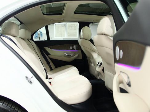 Used 2020 Mercedes-Benz E 350 4MATIC Sedan image 26