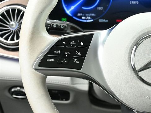 Used 2023 Mercedes-Benz EQE 500 4MATIC SUV image 31