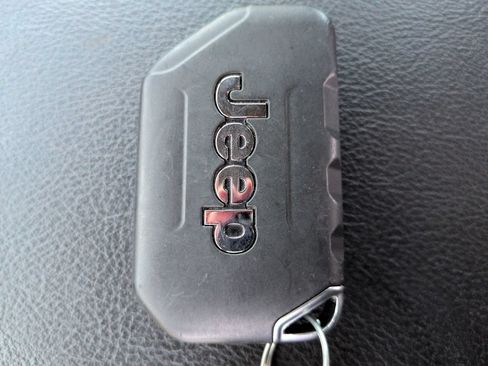 Used 2024 Jeep Gladiator Sport AWD/4WD image 26