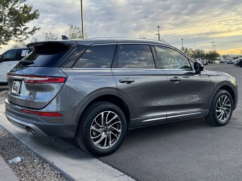 Used 2021 Lincoln Corsair Standard w/ Equipment Group 101A image 3