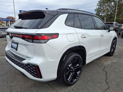 New 2026 Volkswagen Tiguan SE R-Line image 4