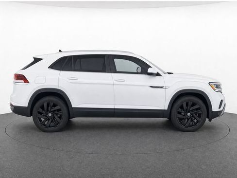 Used 2023 Volkswagen Atlas Cross Sport SE FWD image 8