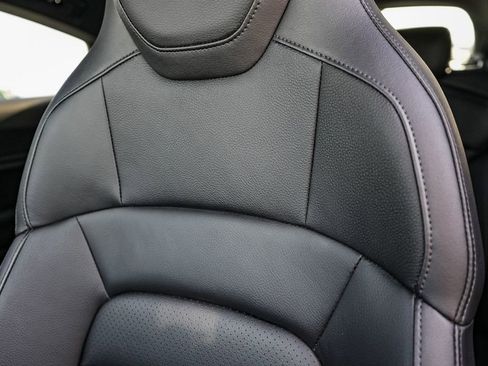 Used 2021 Porsche Taycan image 25