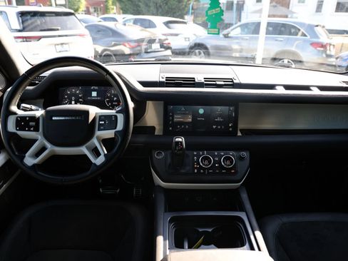 Used 2022 Land Rover Defender 90 S AWD/4WD image 12