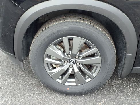 Used 2022 Nissan Pathfinder SV AWD/4WD image 32