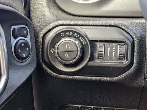 Used 2021 Jeep Gladiator Sport image 31