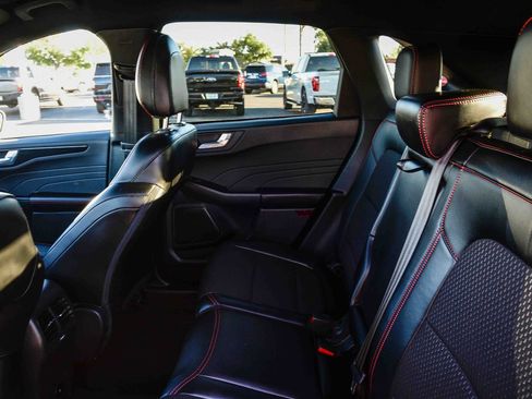 Used 2025 Ford Escape ST-Line w/ Equipment Group 301A image 17