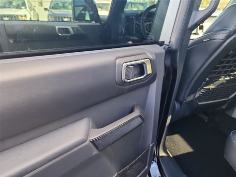 New 2026 Ford Bronco Badlands image 17