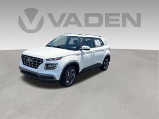 Used 2023 Hyundai Venue SEL FWD video 1