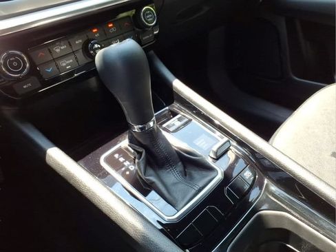Used 2023 Jeep Compass Limited AWD/4WD image 26