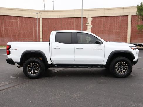 Used 2024 Chevrolet Colorado ZR2 w/ ZR2 Convenience Package III AWD/4WD image 36