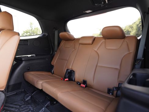 Used 2024 Kia Telluride EX X-Line AWD/4WD image 11